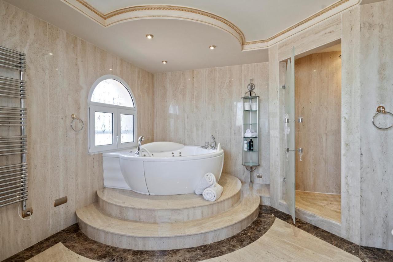 Villa Bellagio Estepona Esterno foto